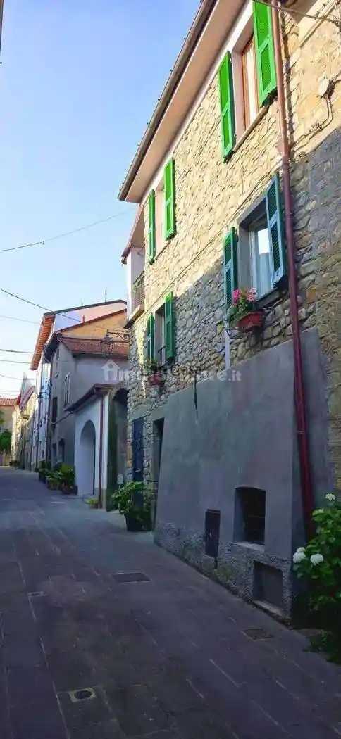 Villa in vendita a Filattiera