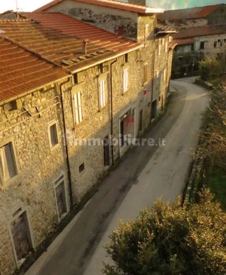 Rustico - Casale in vendita a Filattiera