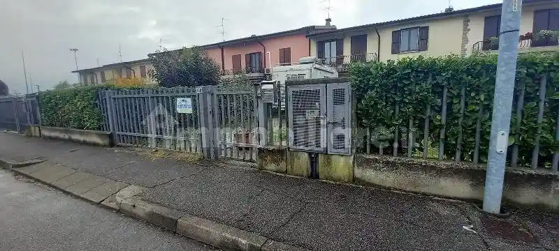 Villetta a schiera in vendita a Isso