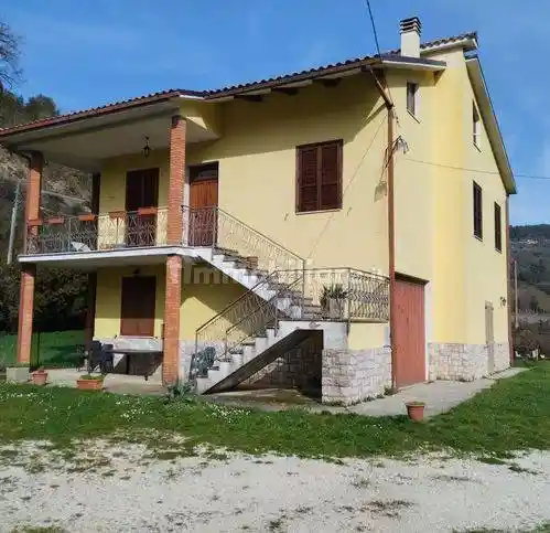 Villa in vendita a Ferentillo