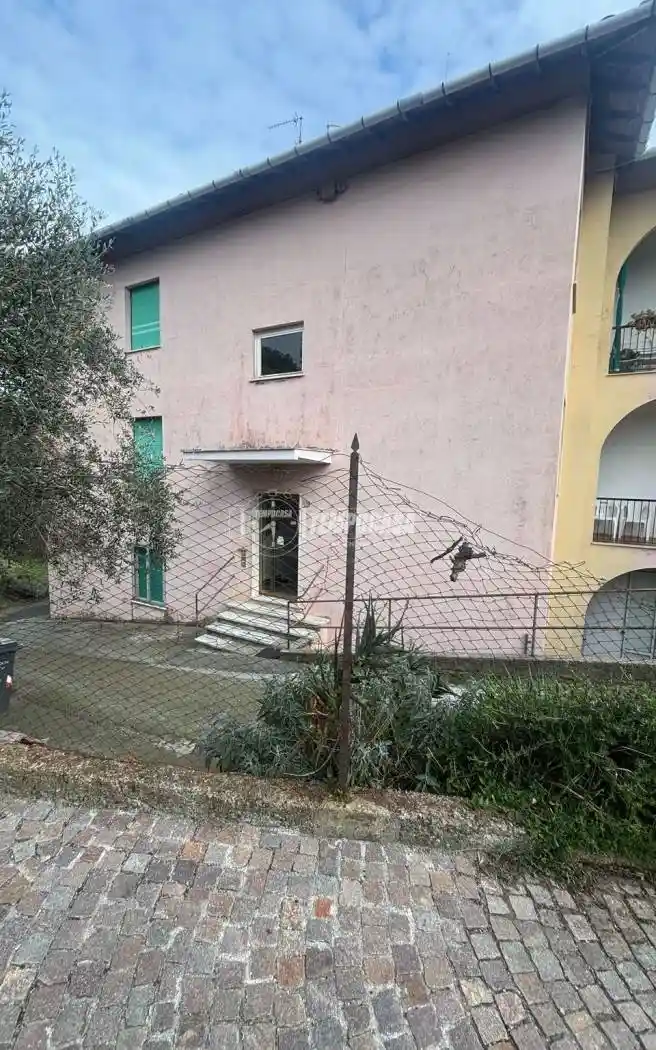 Appartamento in vendita a Celle Ligure