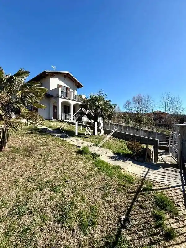 Villetta a schiera in vendita a Monale