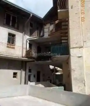 Appartamento in vendita a Gazzada Schianno