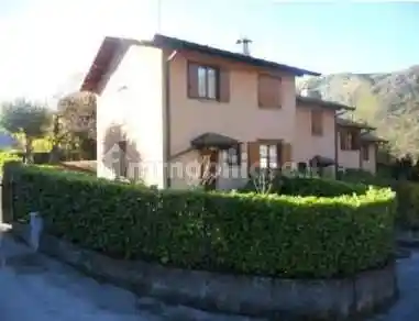 Villetta a schiera in vendita a Magreglio