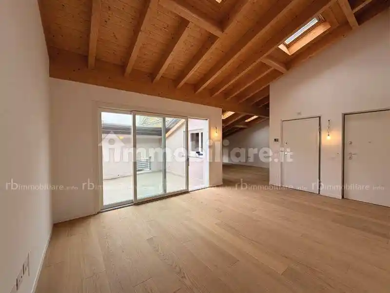 Attico - Mansarda in vendita a Bussolengo
