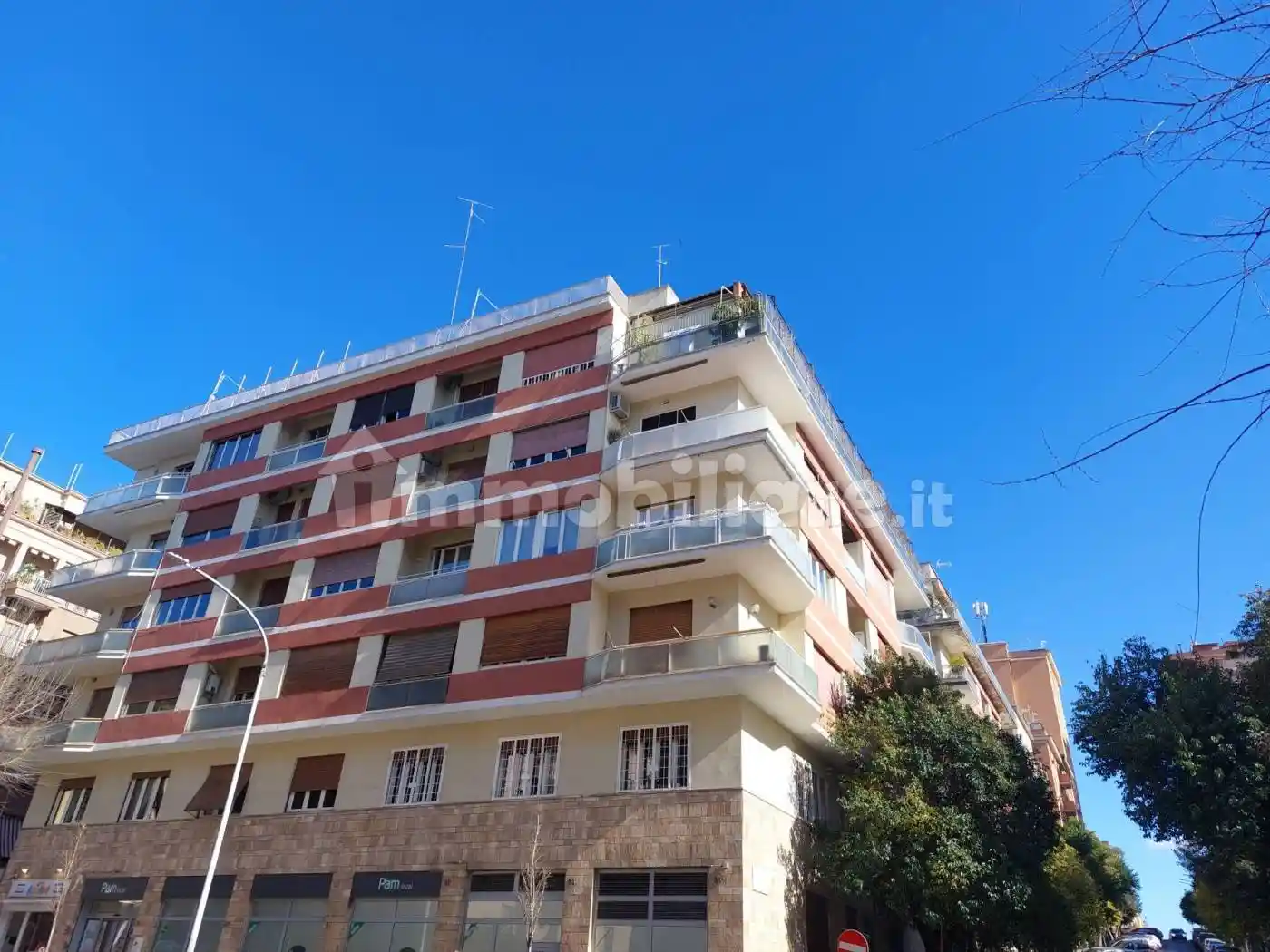 Appartamento in vendita a Roma