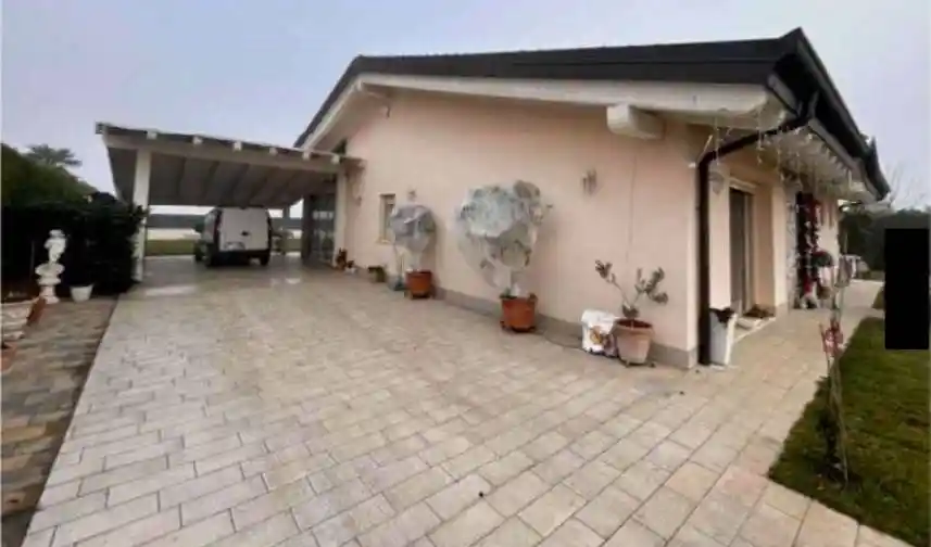 Villa in vendita a Veronella