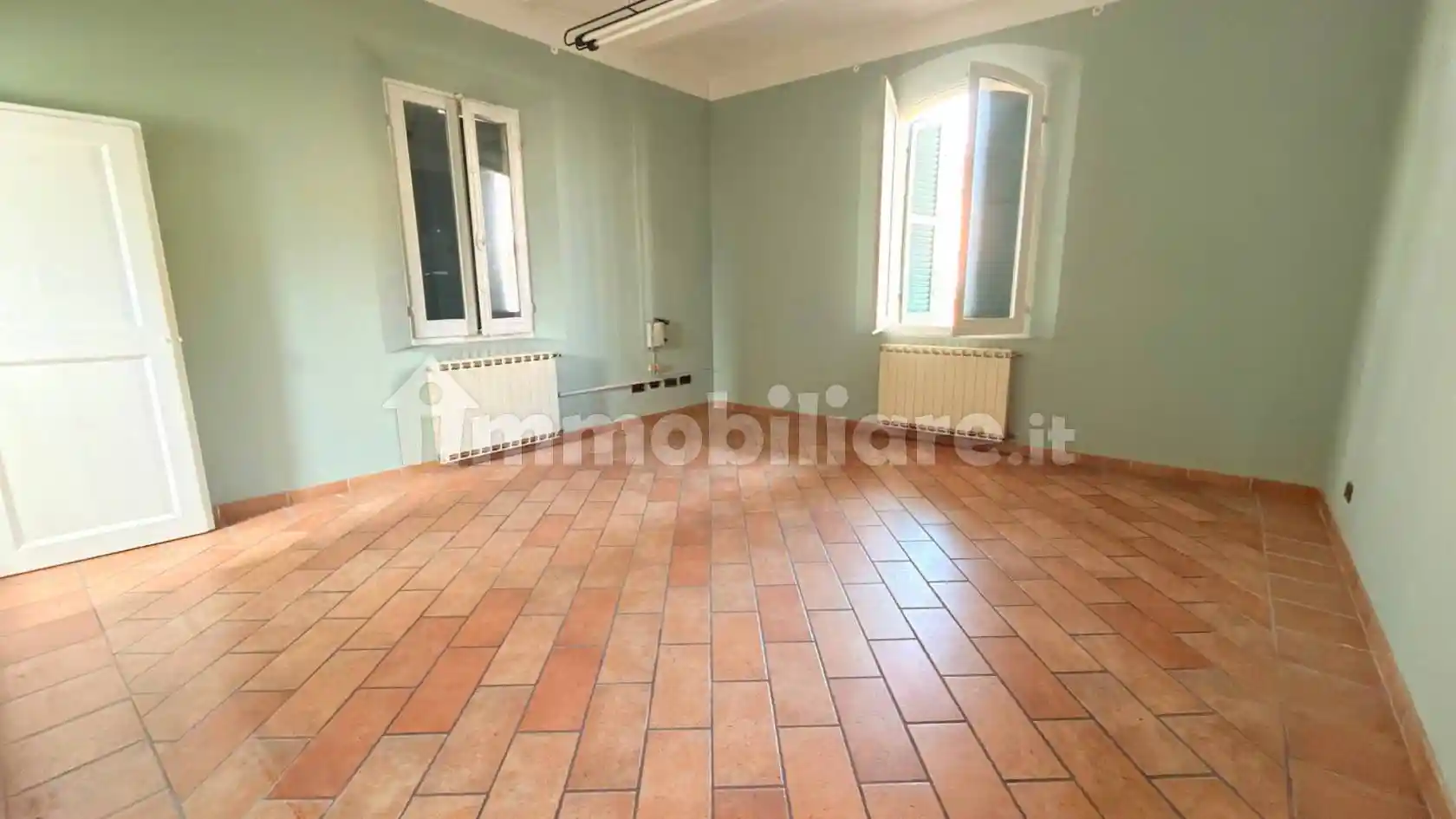 Palazzo - Edificio in affitto a Cervia