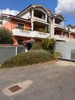 Villetta a schiera in vendita a Roma