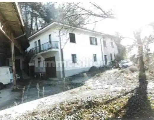 Casa indipendente in vendita a Dolegna del Collio