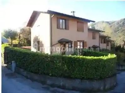 Villetta a schiera in vendita a Magreglio