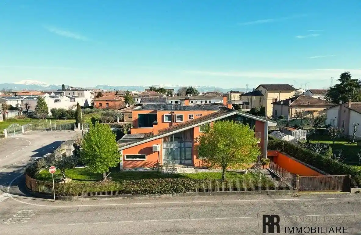 Villa in vendita a Mozzecane