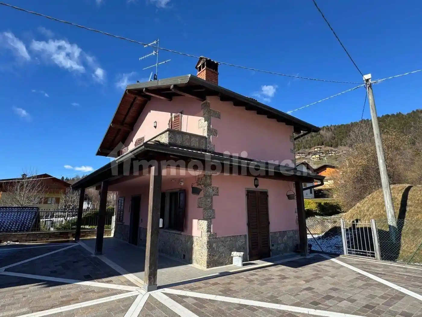 Villa in vendita a Castione della Presolana