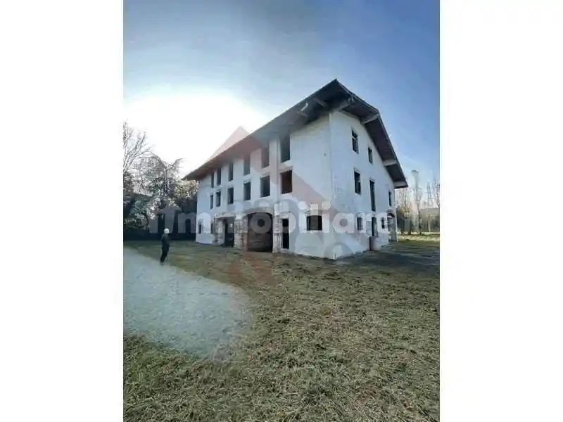 Rustico - Casale in vendita a Modena