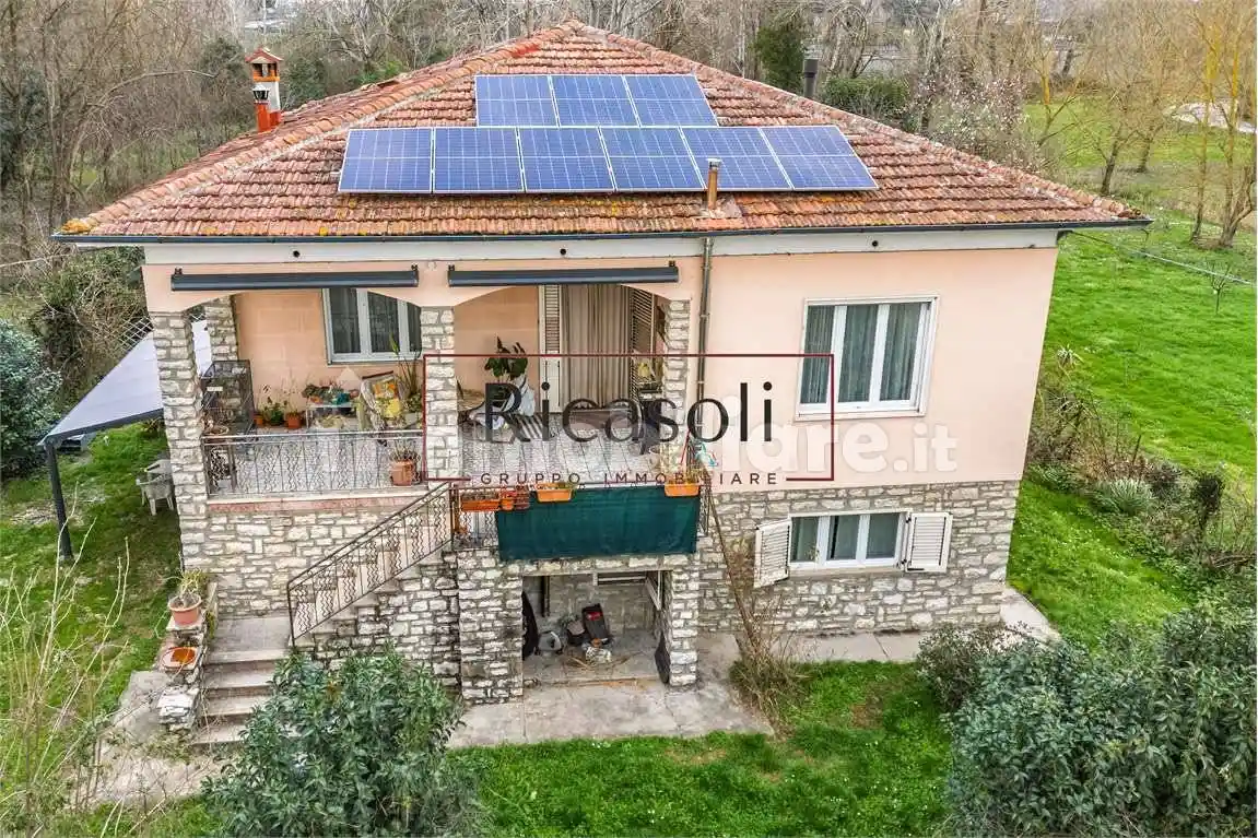 Villa in vendita a Lucca
