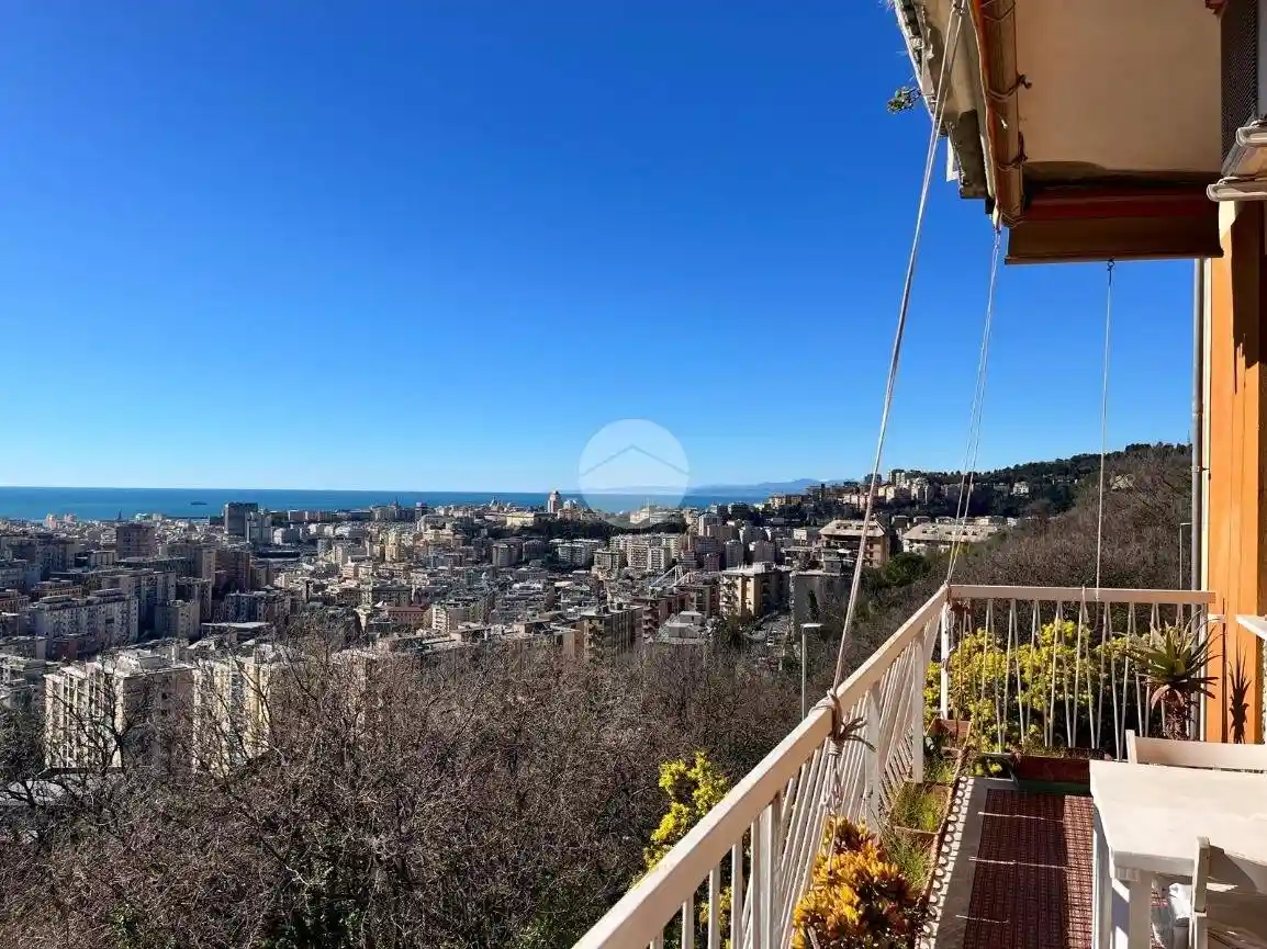 Appartamento in vendita a Genova