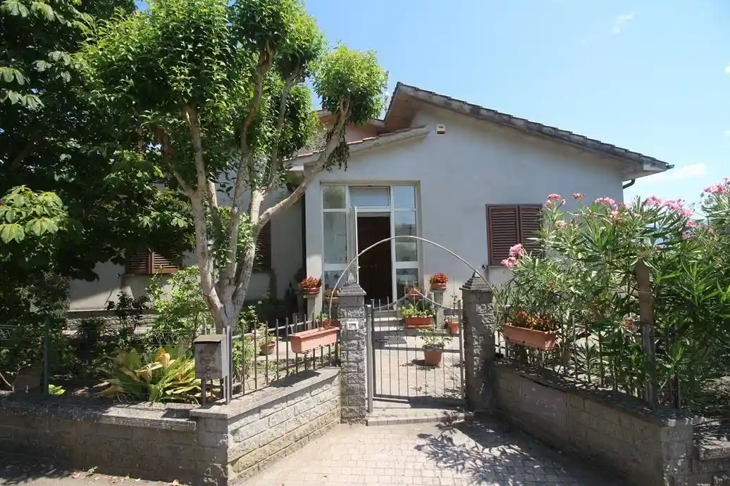 Villa in vendita a Civitella d'Agliano