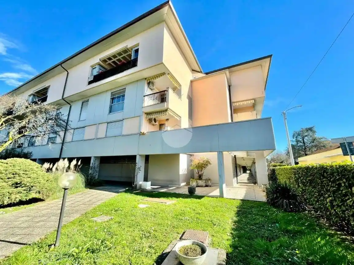 Appartamento in vendita a Monza