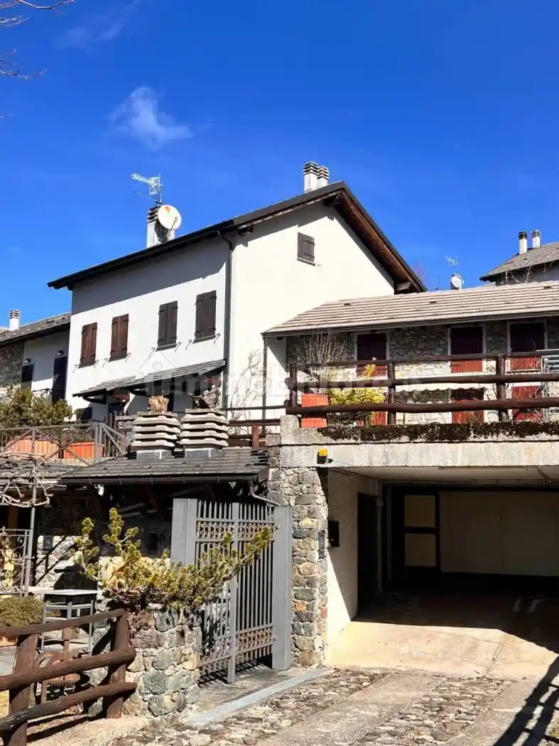 Casa indipendente in vendita a Santo Stefano d'Aveto