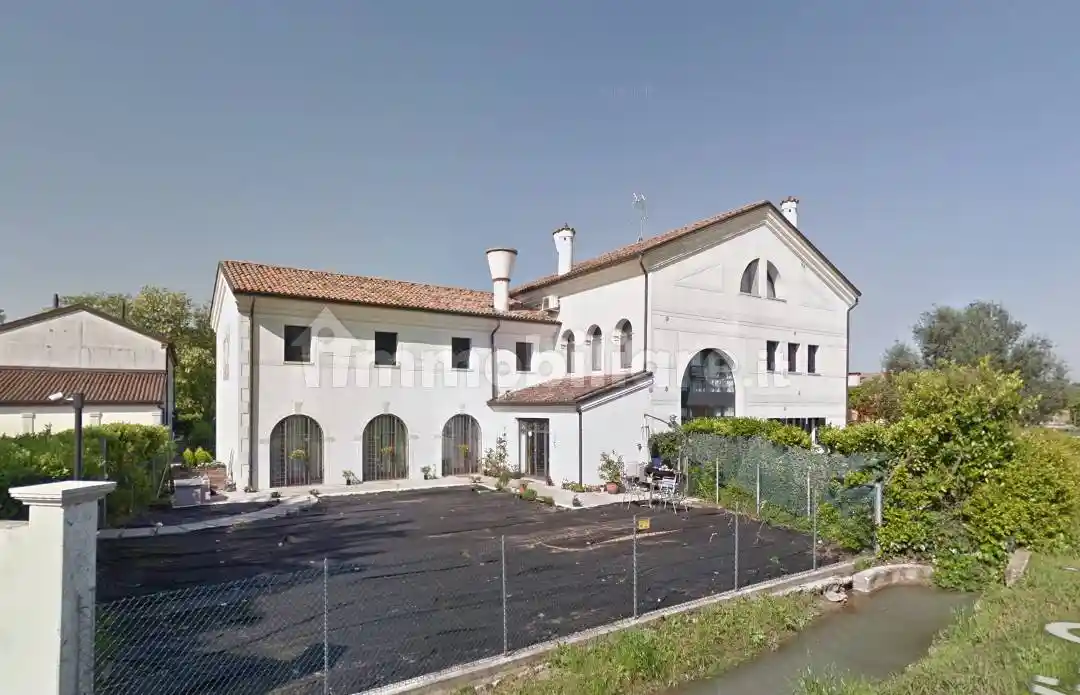 Appartamento in vendita a Paese