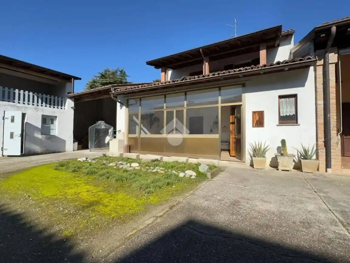 Casa indipendente in vendita a Izano