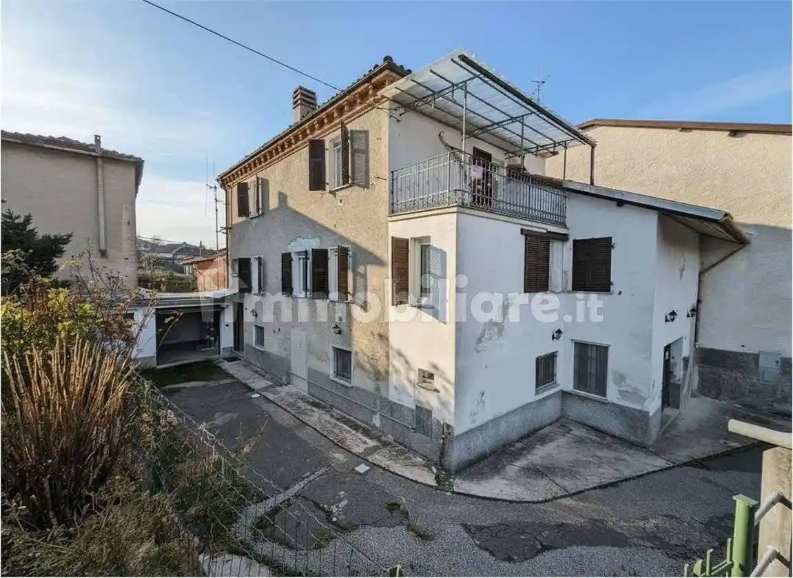 Casa indipendente in vendita a Cengio