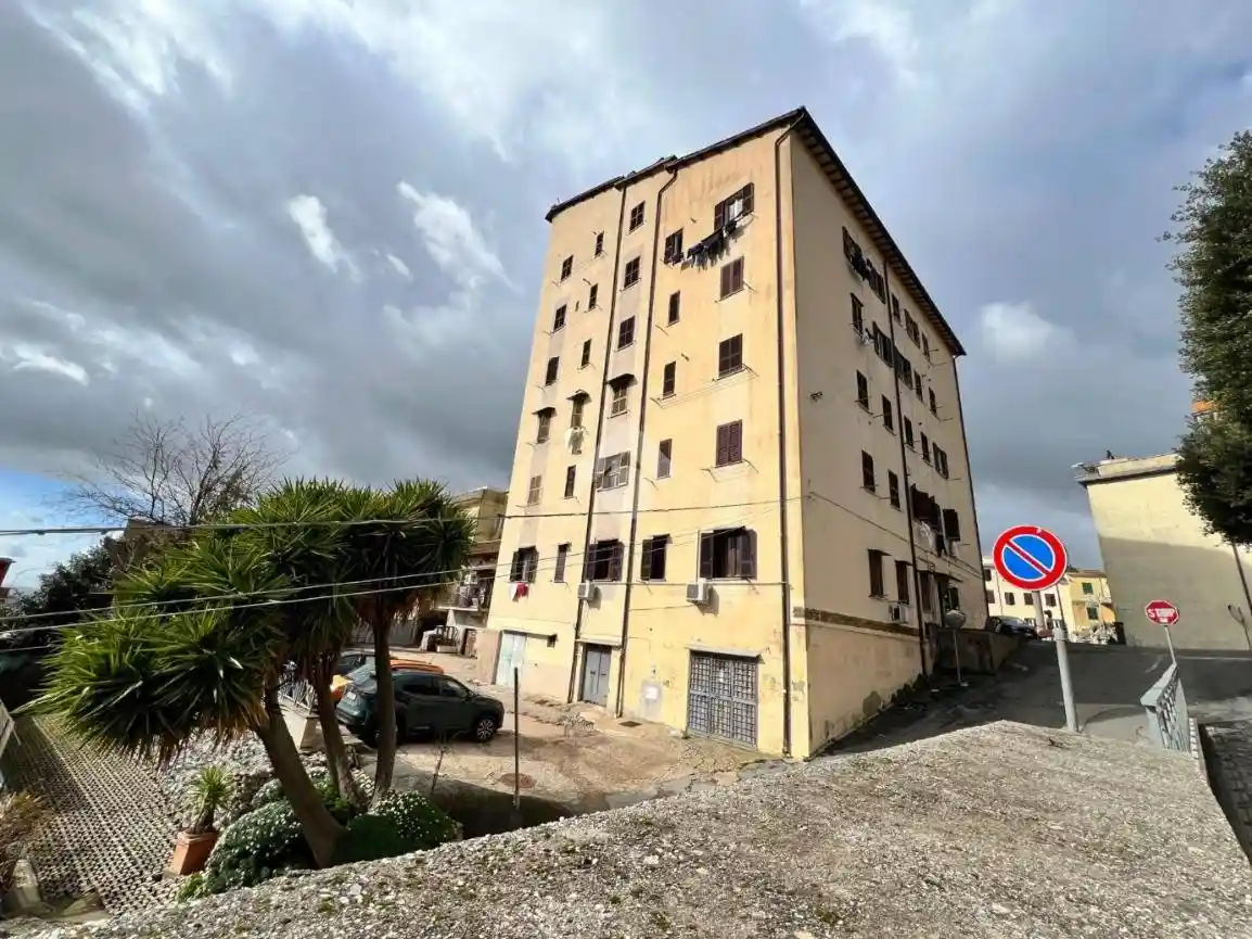 Appartamento in vendita a Lanuvio