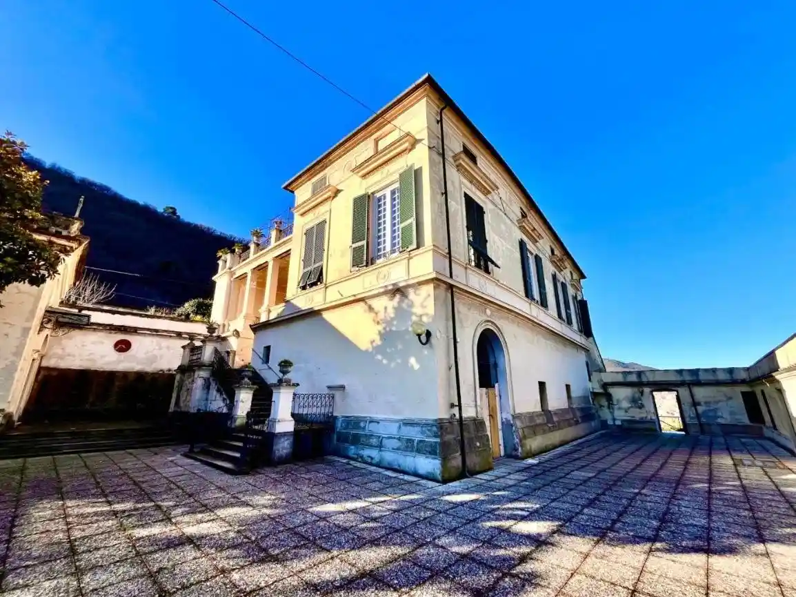 Casa indipendente in vendita a Albenga