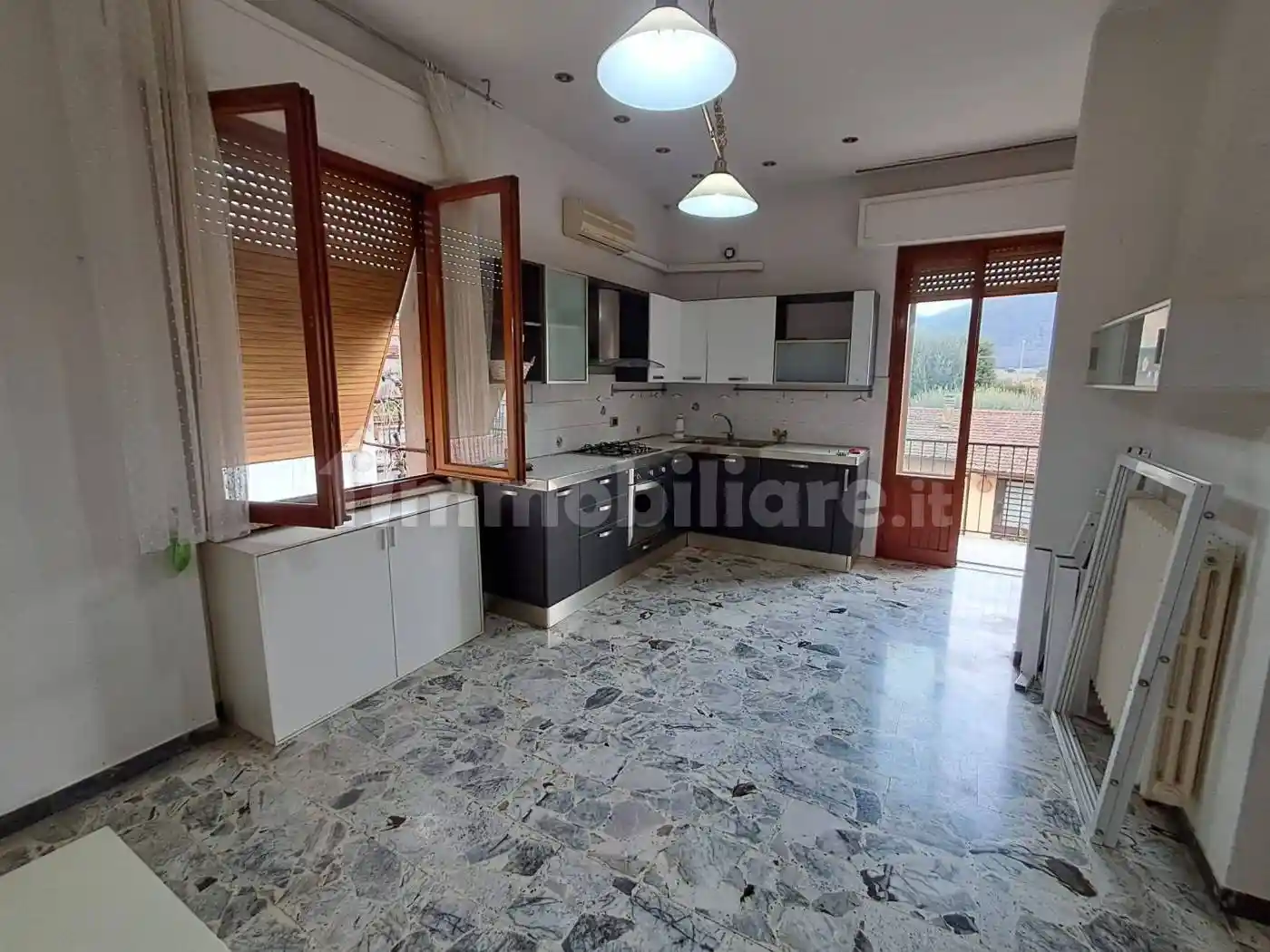 Casa indipendente in vendita a Prato