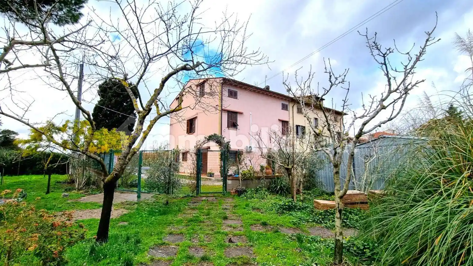 Villa in vendita a Collesalvetti