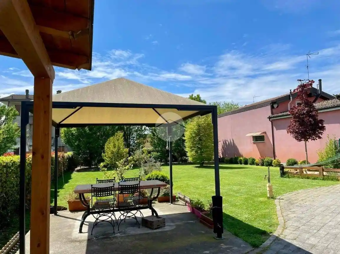 Casa indipendente in vendita a Monticelli d'Ongina