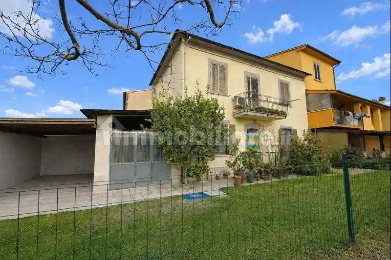 Casa indipendente in vendita a Pontedera