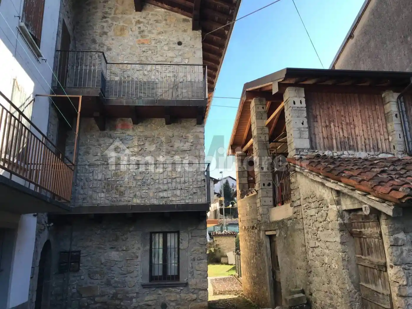 Casa indipendente in vendita a Zogno