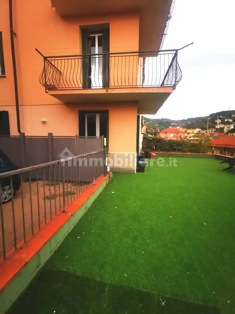 Appartamento in vendita a Imperia