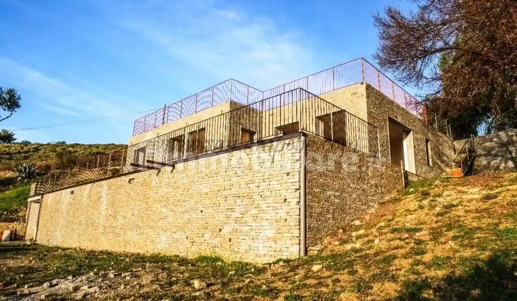 Villa in vendita a Bordighera