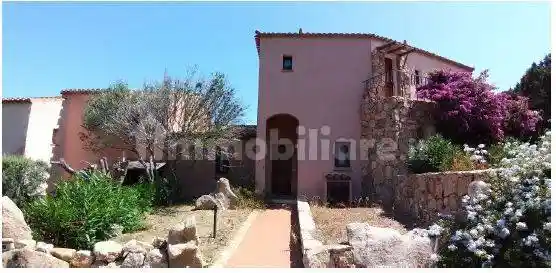 Appartamento in vendita a Arzachena