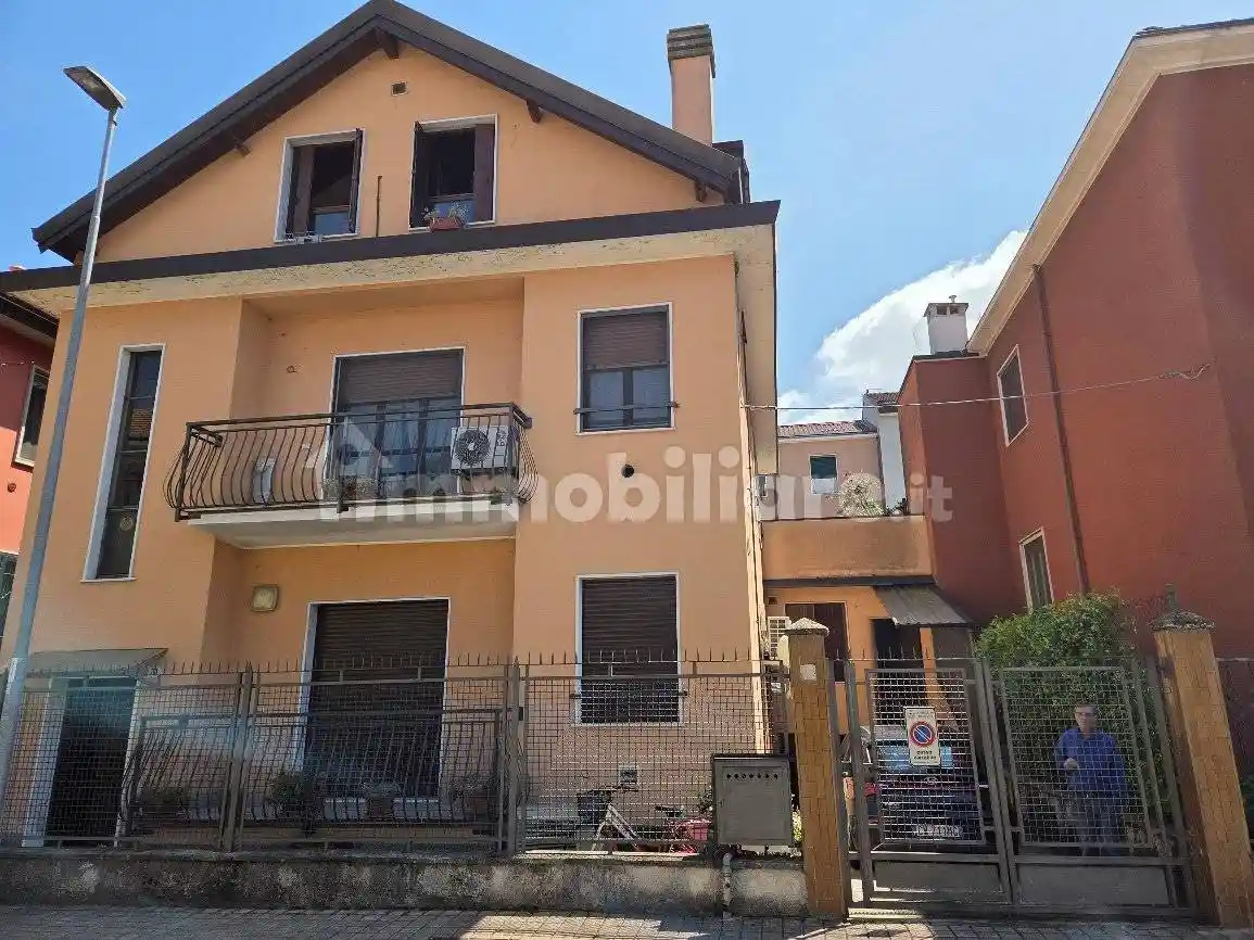 Appartamento in vendita a Rozzano