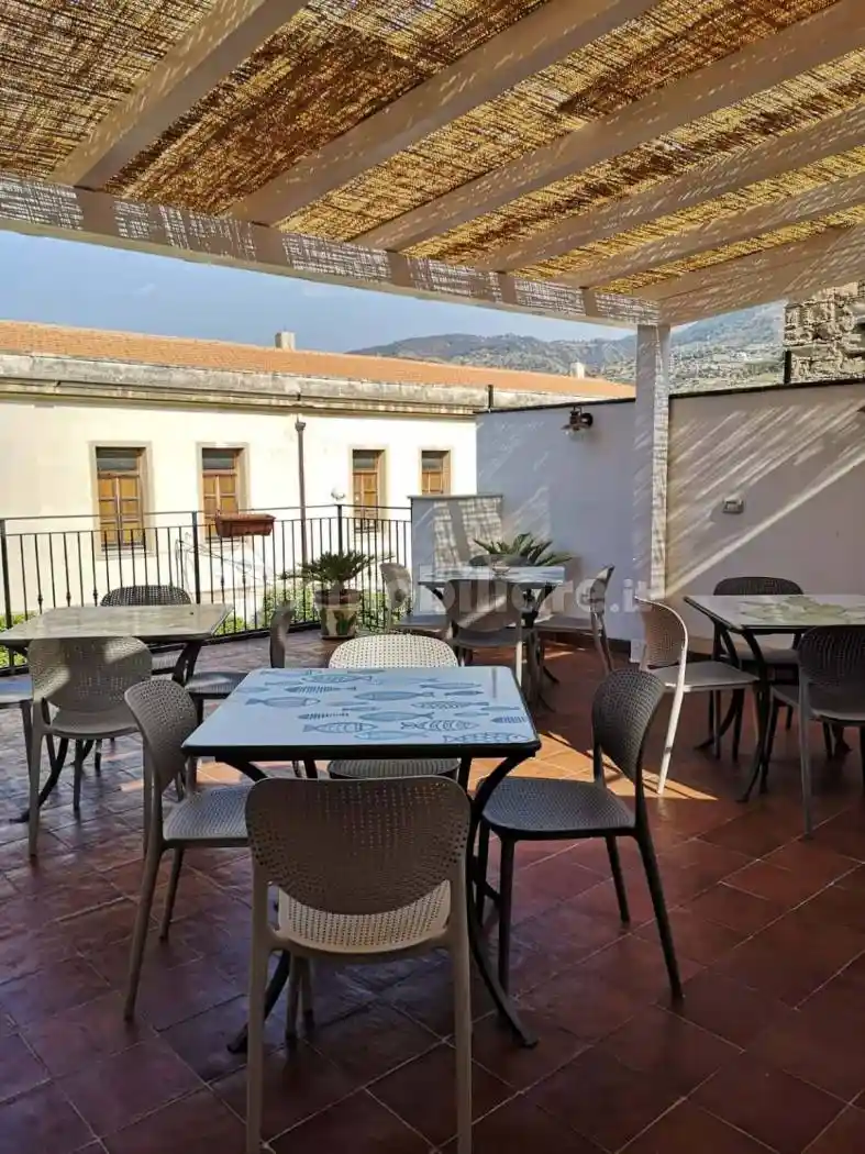 Appartamento in affitto a Santo Stefano di Camastra