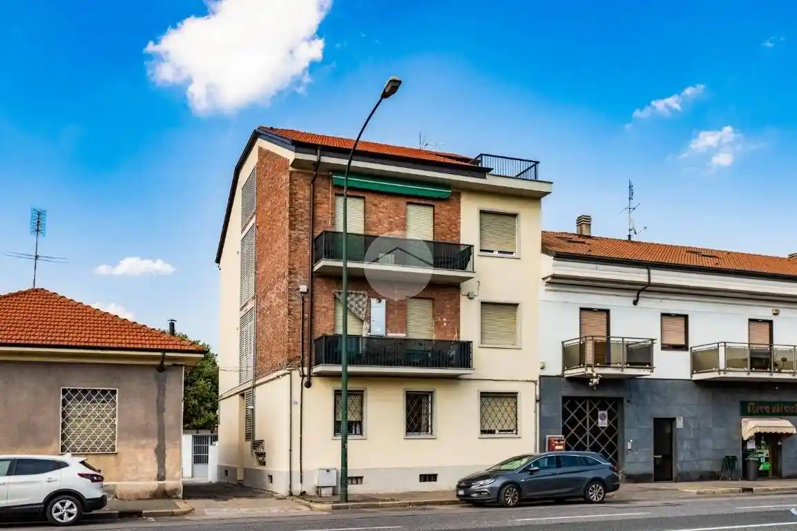 Palazzo - Edificio in vendita a Torino