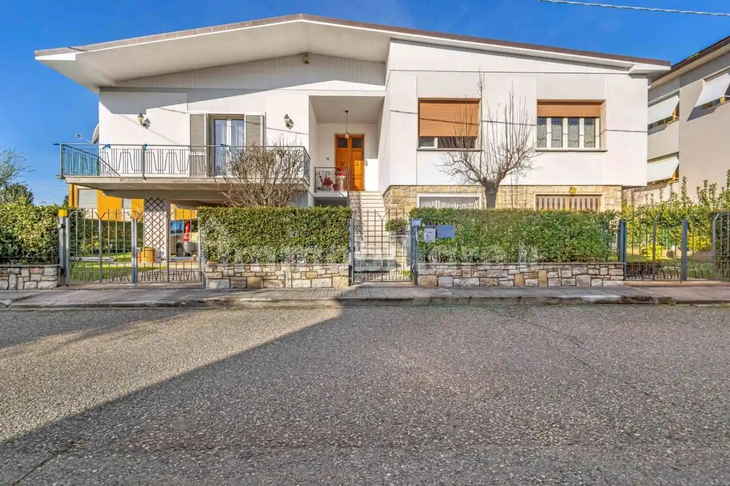 Villa in vendita a Cascina