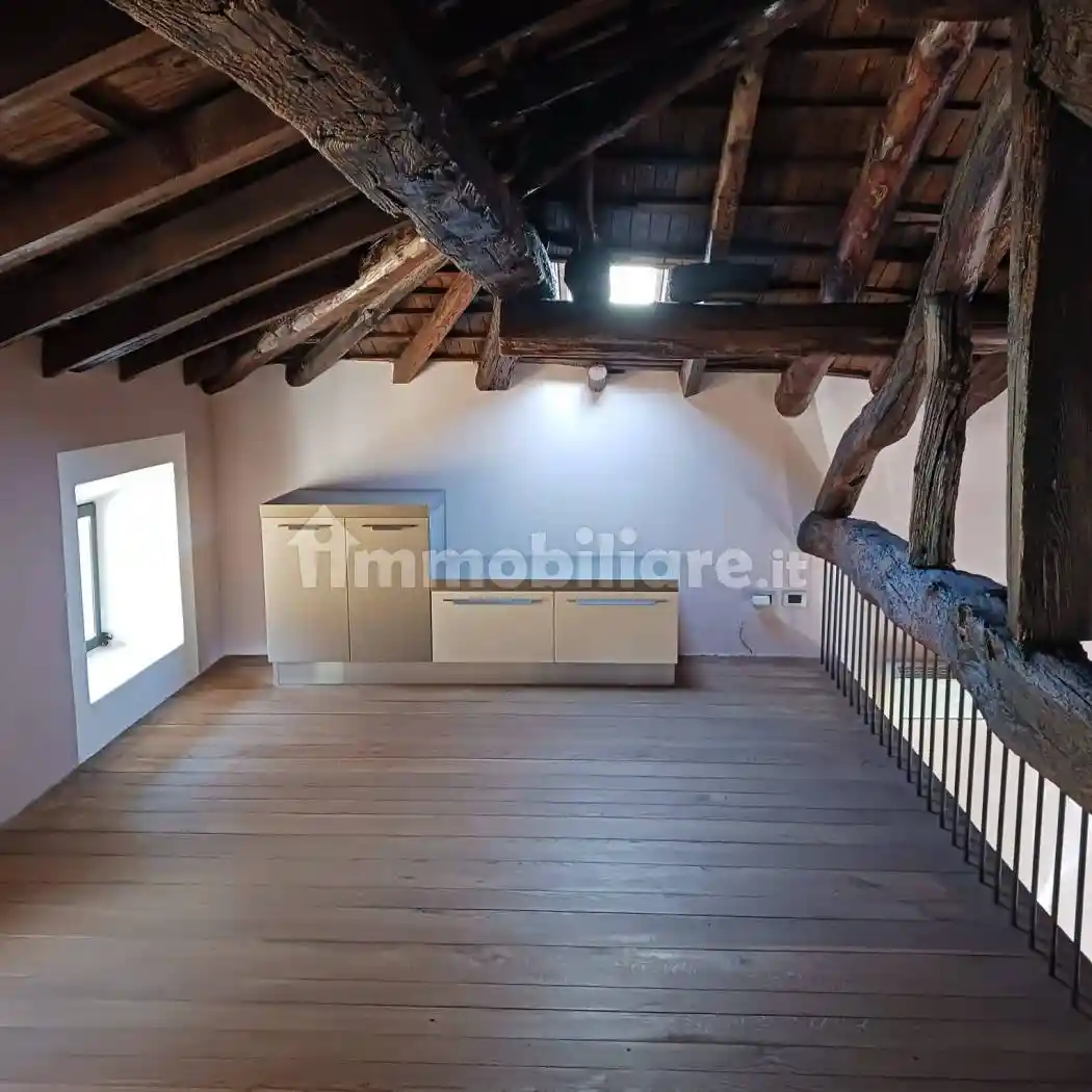 Casa indipendente in vendita a Oleggio