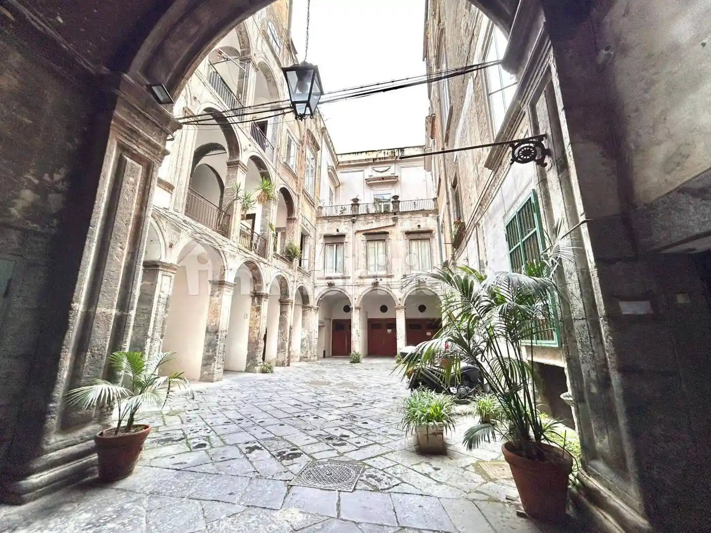 Appartamento in vendita a Napoli