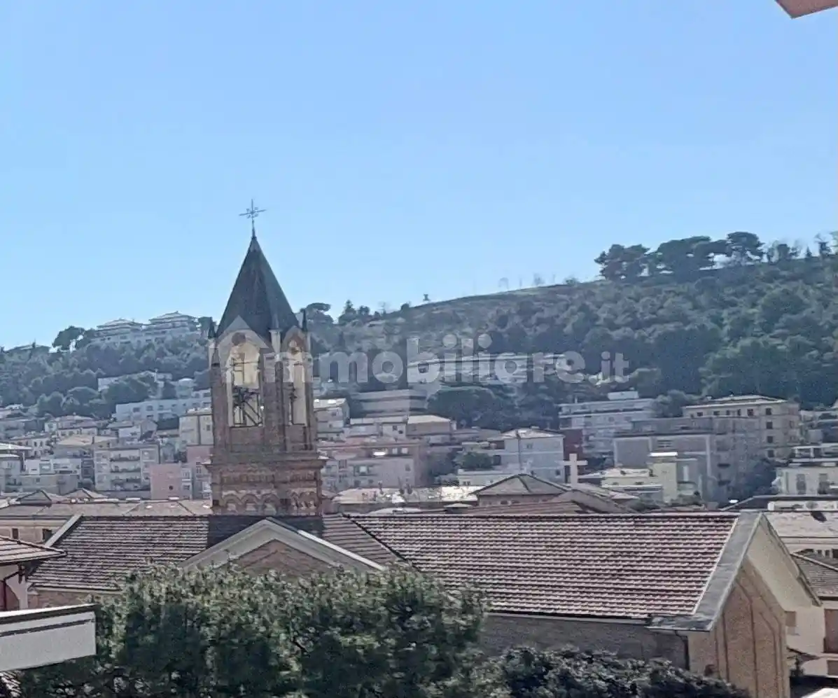 Appartamento in vendita a Ancona
