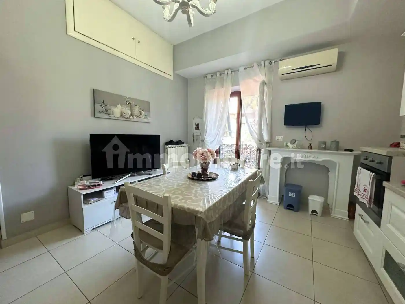 Appartamento in vendita a Napoli