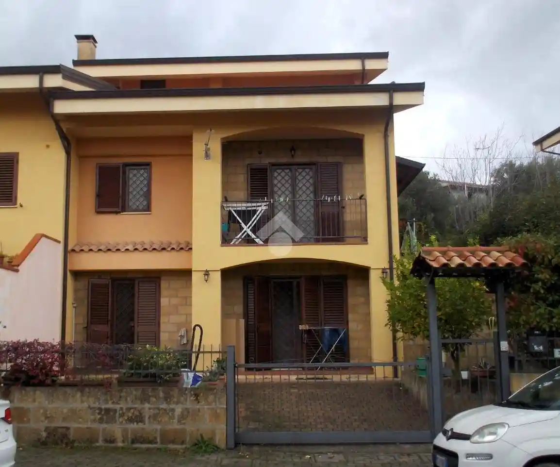 Villa in vendita a Castrolibero