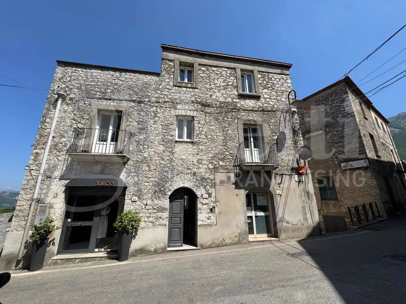 Palazzo - Edificio in vendita a Prata Sannita