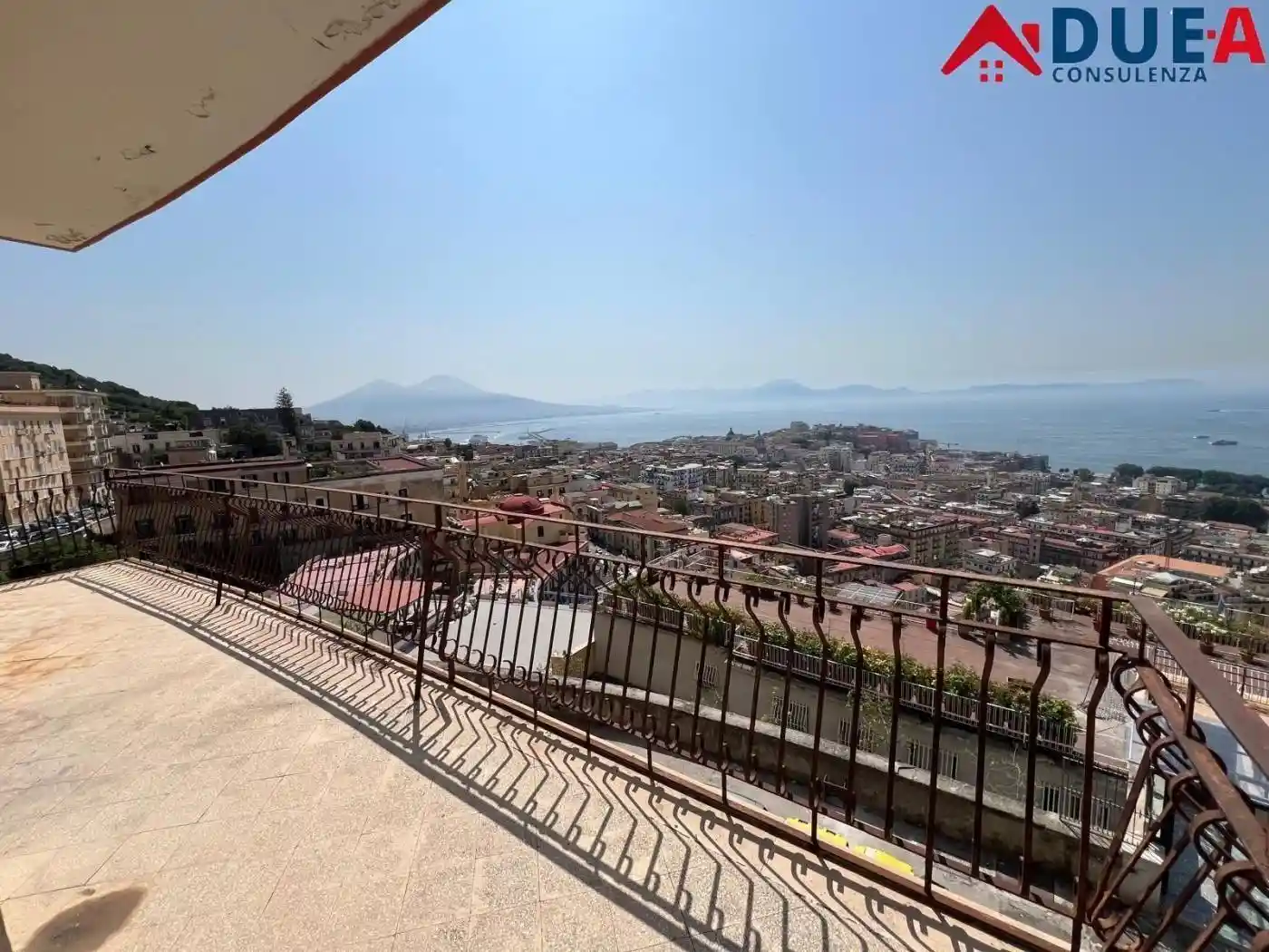 Appartamento in vendita a Napoli