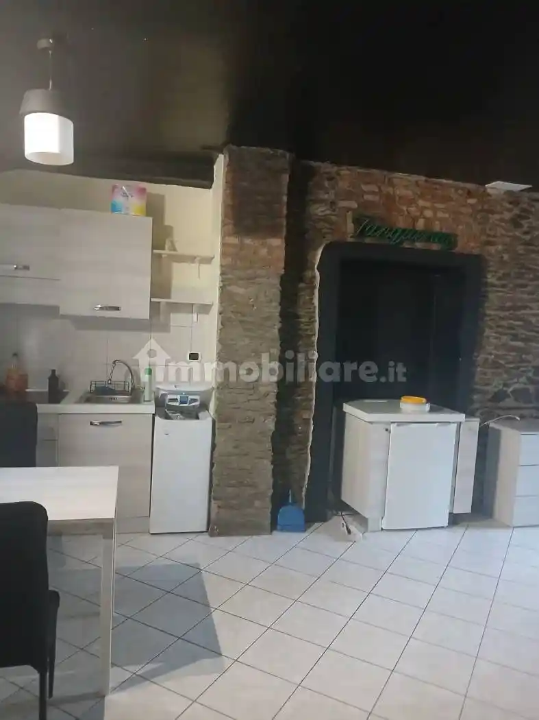 Appartamento in affitto a Marchirolo