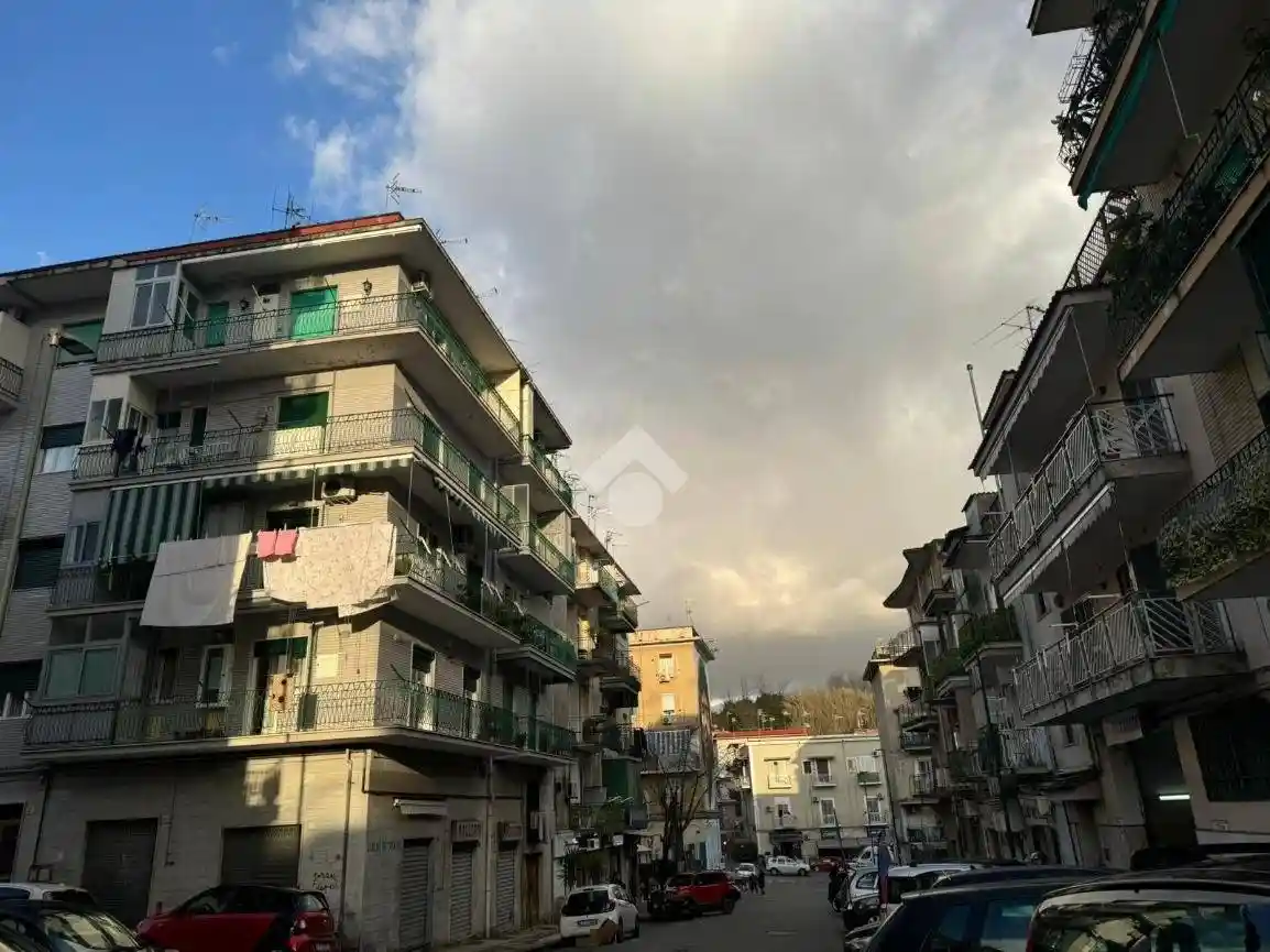 Appartamento in vendita a Napoli