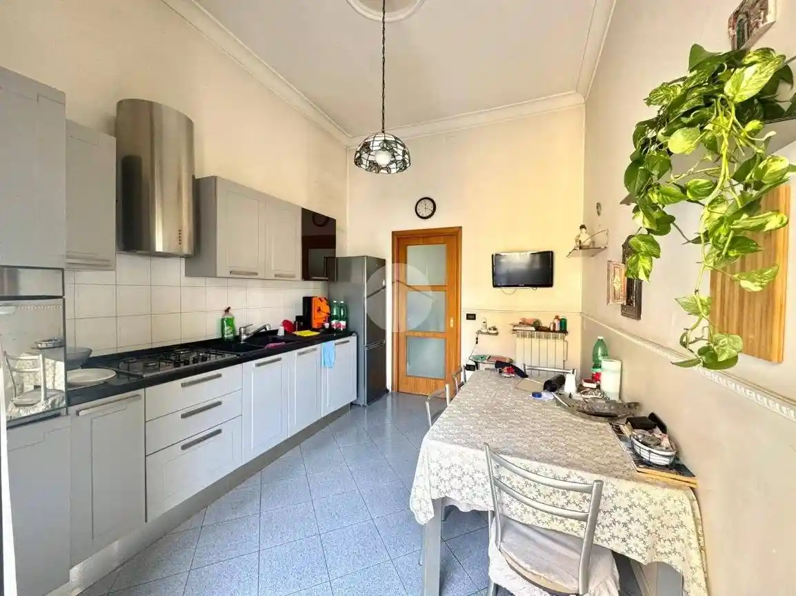 Appartamento in vendita a Napoli